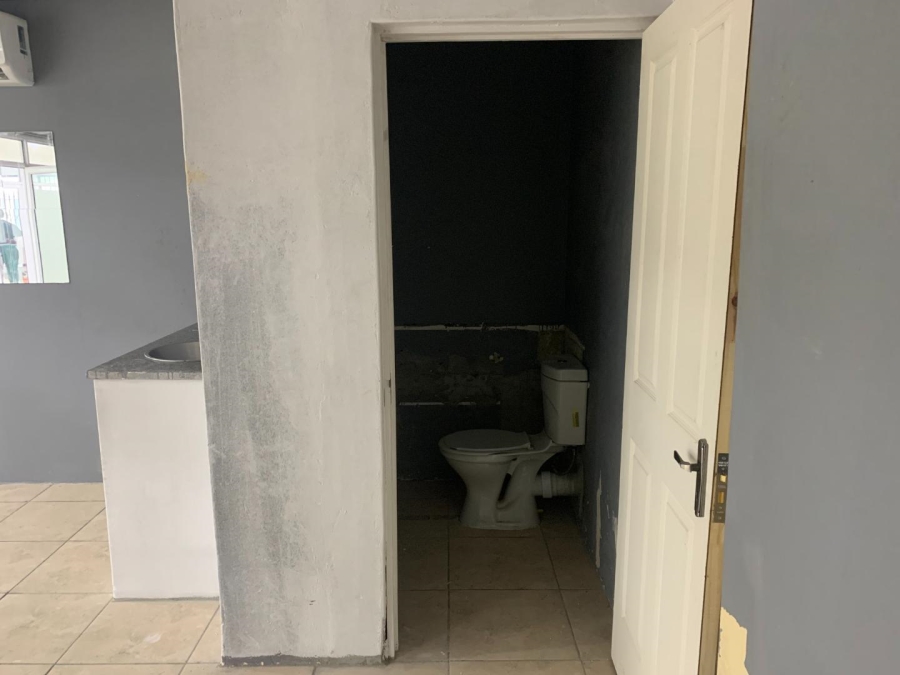 To Let Commercial Property for Rent in Kuils River Western Cape